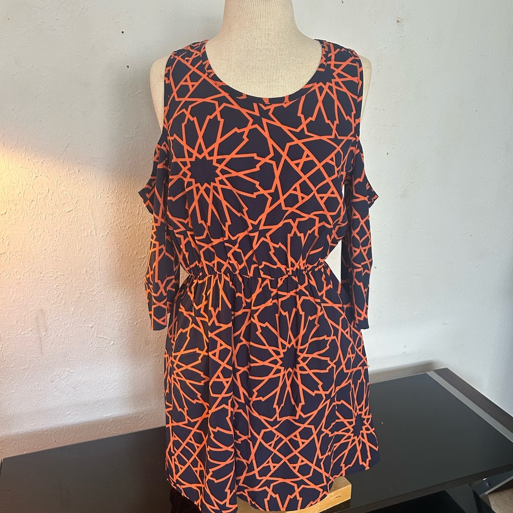 Elegant Geometric Long Sleeve Dress in Orange and Black